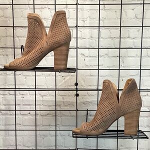 1726. Lucky Brand Larise Open Toe Slip-on Bootie NWOT Size 8.5